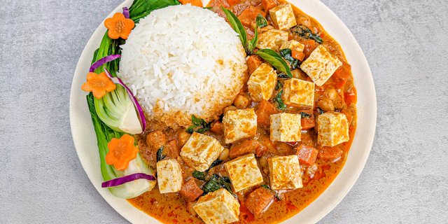 Tofu Red Curry w/ Rice Box
