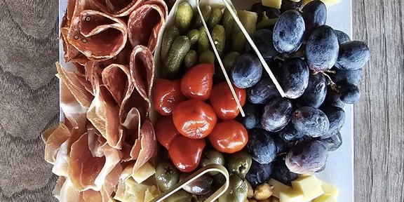Cheese & Charcuterie Platter