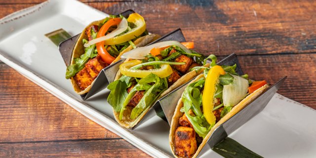 Al Pastor Tofu Tacos Platter