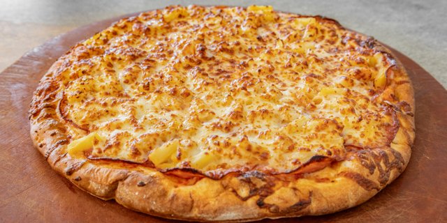 Hawaiian Delight Pizza