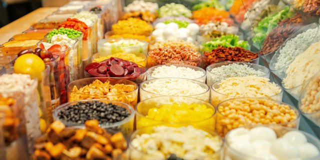 Blakely's Tossed Salad Bar