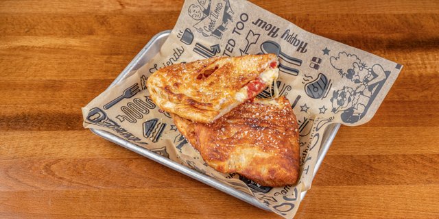 Pepperoni Calzone