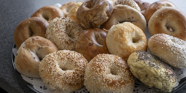 Bagel & Cream Cheese Tray