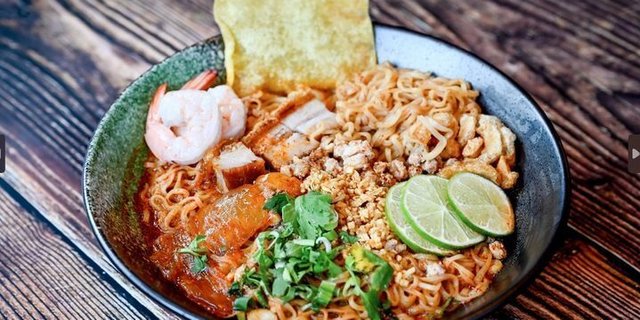 Creamy Tom Yum Noodle Soup