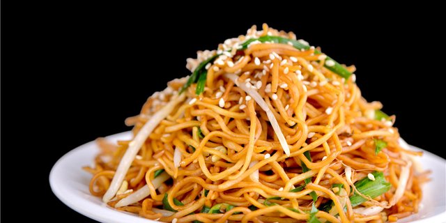 Chongqing Lo Mein Chicken