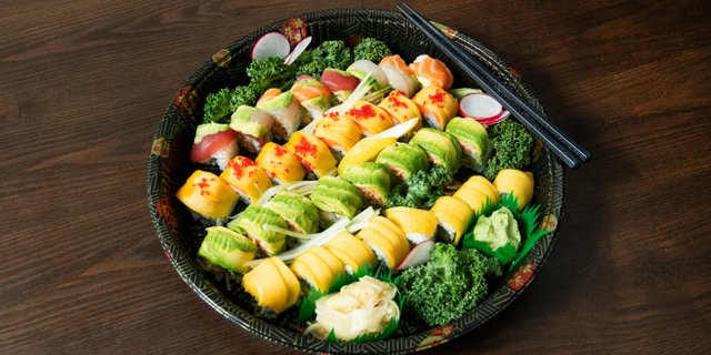 8 Specialty Rolls Platter