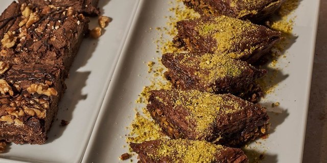 Pistachio Baklava Platter