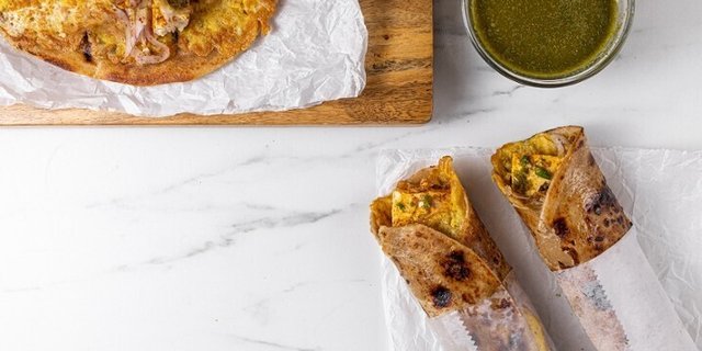 Unda Paneer Roll
