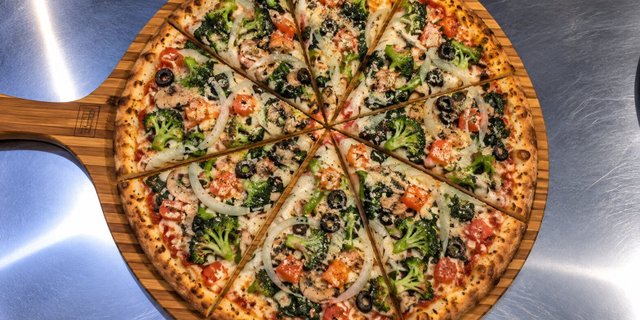 Gluten-Free Vegetable Pizza