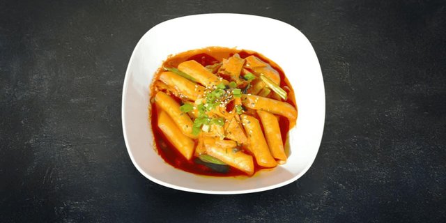 Tteok-Bokki (Korean Spicy Rice Cakes)