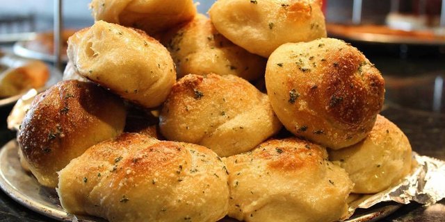 Garlic Knots