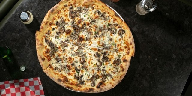 Mushroom, WWLC Pizza