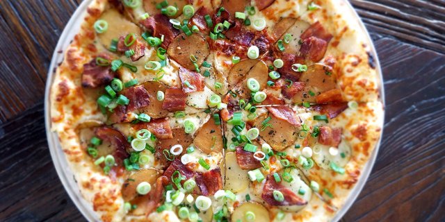 10" Gluten-Free Miss Piggy Pizza