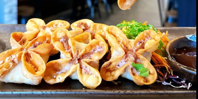 Berry Crab Rangoon