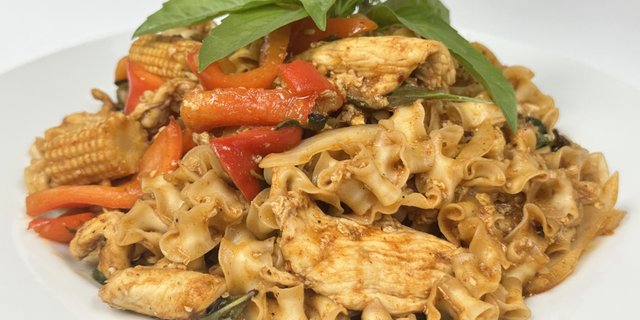 Red Curry Noodle Str-fry