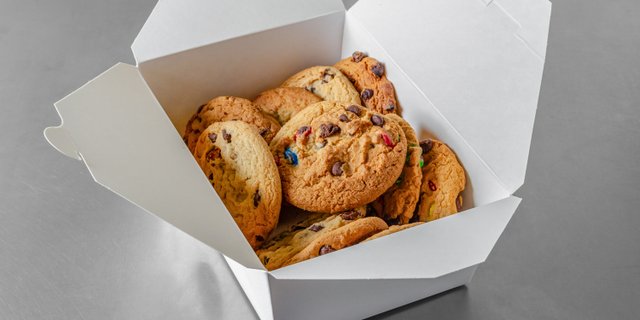 Dozen Cookies