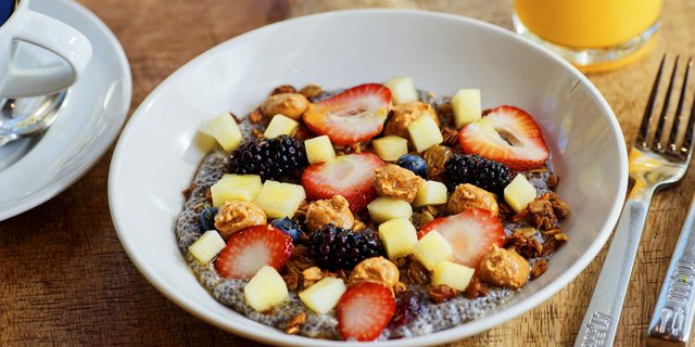 Coconut-Chia Bowl