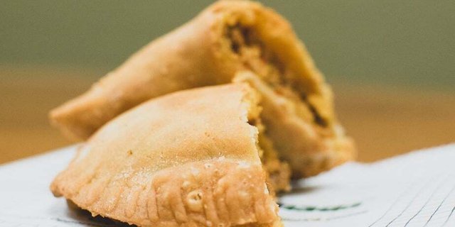 Italian Sausage & Cheese Mini Empanadas (25 Pieces)