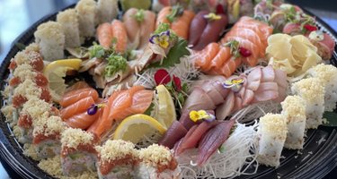 Flamin' Phó & Sushi Bar