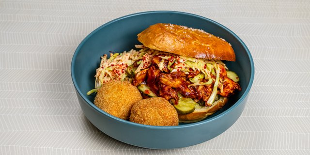 BBQ Chicken Sammie Boxed Lunch