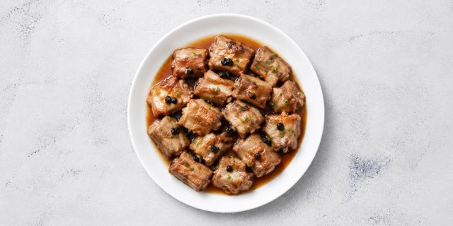 Steamed Spare Ribs in Black Bean Sauce