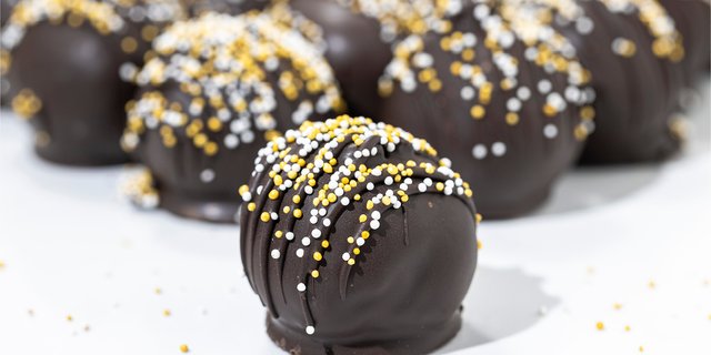 Chocolate Chip Cookie Truffles