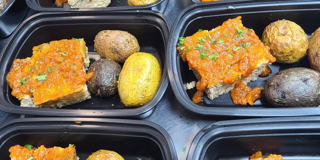 Tuscan Chicken Meatloaf