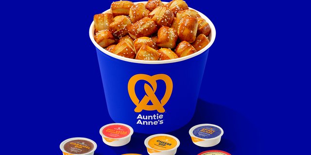 Pretzel Nugget Bucket w/ Dip Flight