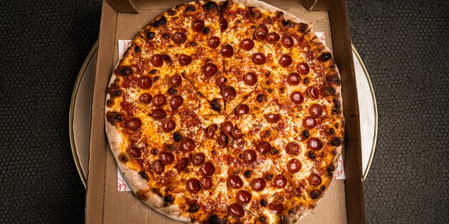 Classic Pepperoni Round Pizza