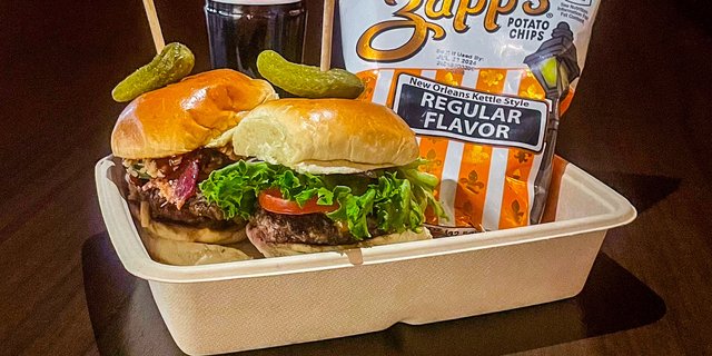 2 Sliders Boxed Lunch