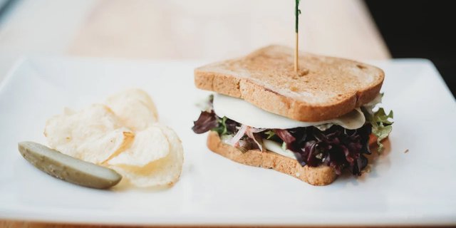 Raw Veggie Sandwich Boxed Lunch