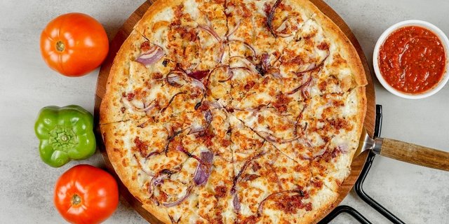 Dubuque(Chicken, Bacon, Ranch): 15 Inch (Serves 4 People)