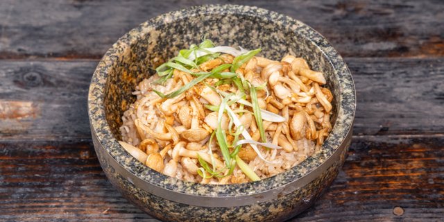 Khao Ob Hed (Mushroom Rice)