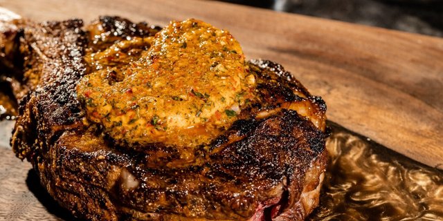 40oz Wagyu Tomahawk Chop