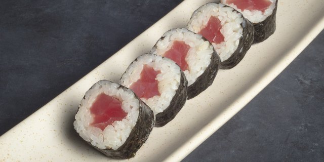 Tuna Maki Roll