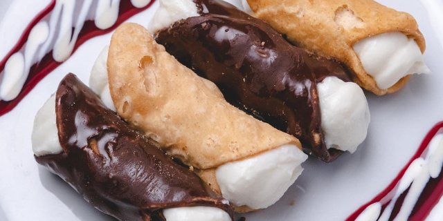 Mini Cannoli Platter