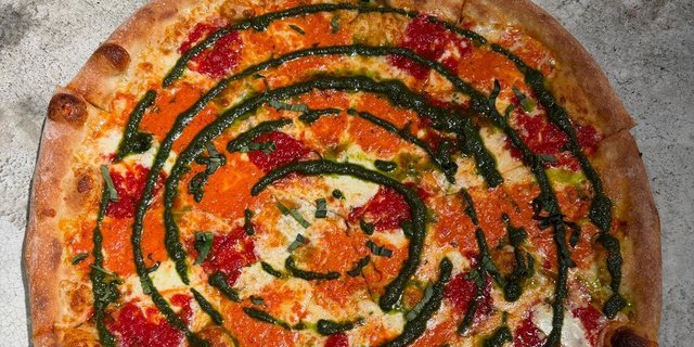 Tricolor Pizza