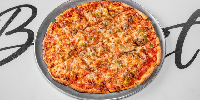 Edison Park Deluxe Pizza