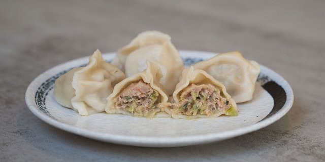 Boiled Pork & Shrimp w/ Celery Dumplings