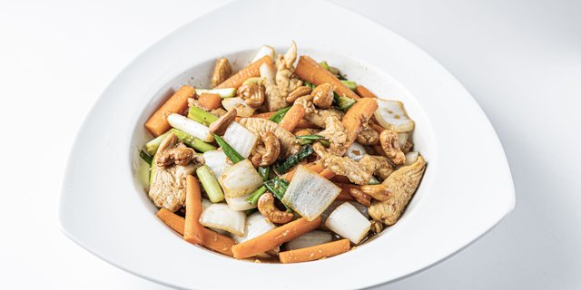 Cashew Delight Stir-Fry
