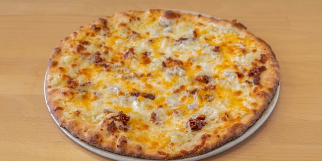 Italian White Pizza