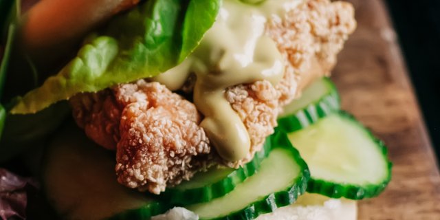Crispy Chicken Steamed Buns
