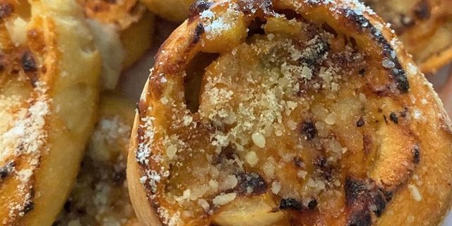 BBQ Chicken Pizza Muffins