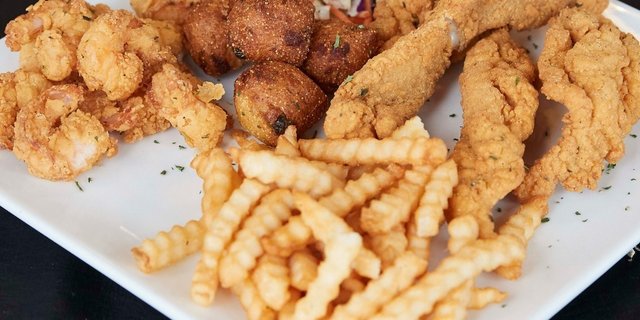 Catfish, Oyster & Shrimp Platter