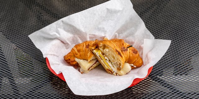 Croissant Club
