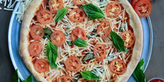 Create-Your-Own Vegan Pizza