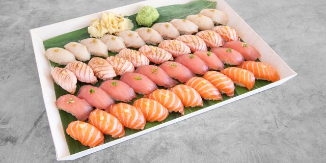 Assorted Nigiri Platter