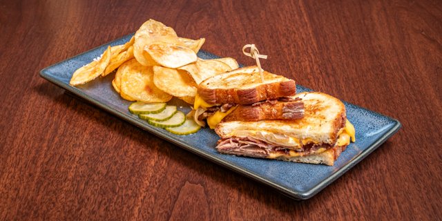 Cold Smoked Brisket Sandwich Box