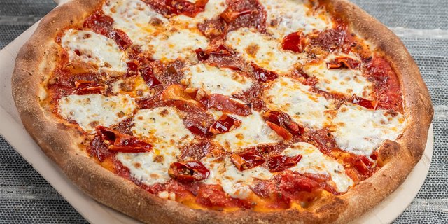 Salami Calabrese Pizza