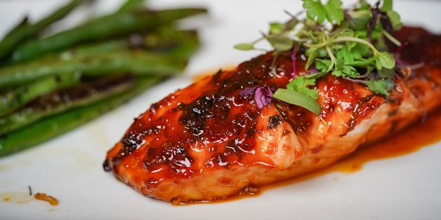 Chili-Basil Salmon